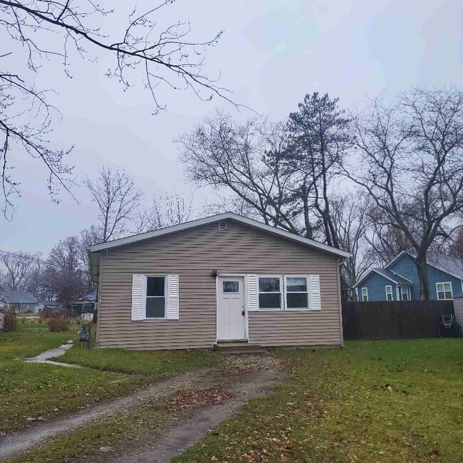 8231 Indian Trail, Watervliet, MI 49098 House Rental in Watervliet