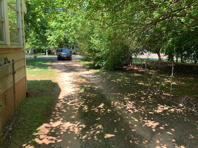 Driveway - 455 Clover St