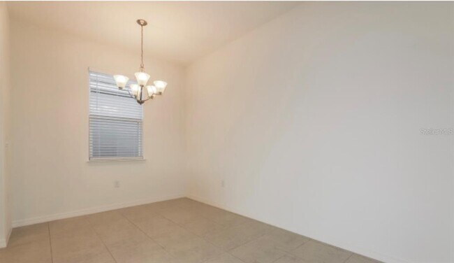 Building Photo - 601 Crown Rose Dr