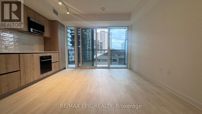 Photo du bâtiment - 117 Broadway Ave