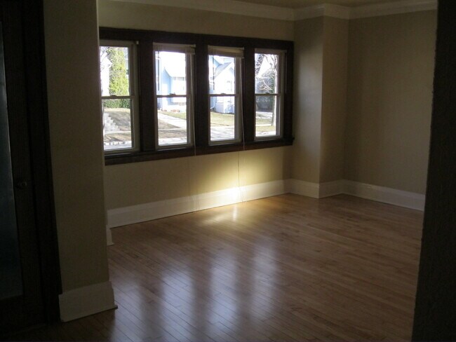 Foto del edificio - 2159 N 63rd St