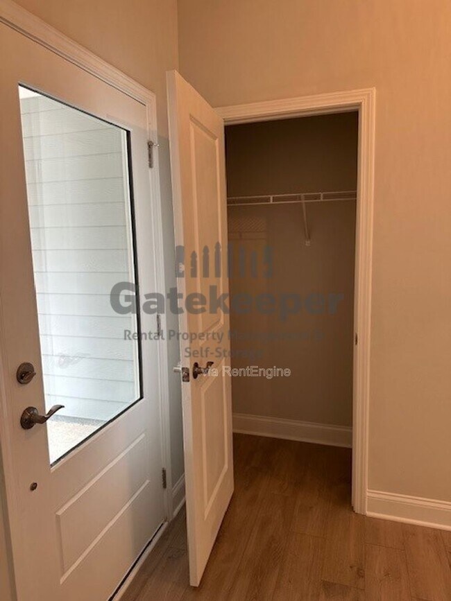 Foto del edificio - 505 Colebrook Wy