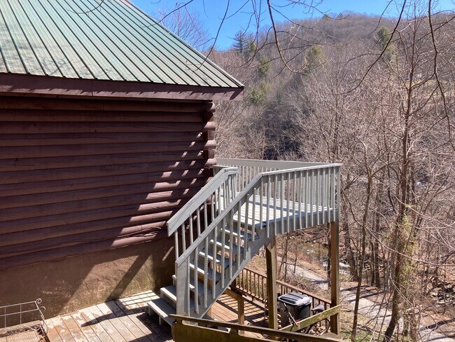 Foto del edificio - 182 Alpine Acres Duplex