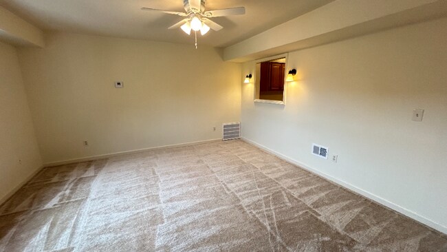 Building Photo - 3736 Carman Rd