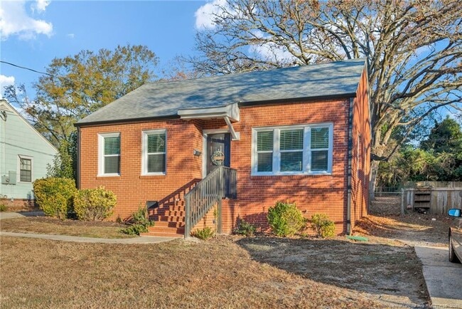 Building Photo - 809 Anarine Rd