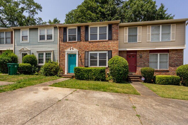 Foto del edificio - 1407 Springleaf Cir SE