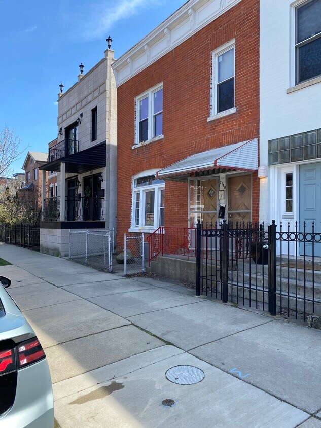 Primary Photo - 2149 W Erie St