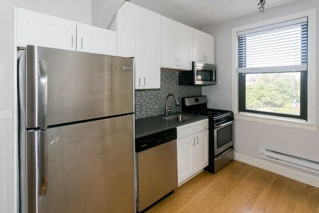 Foto del edificio - 2329 N Rockwell St