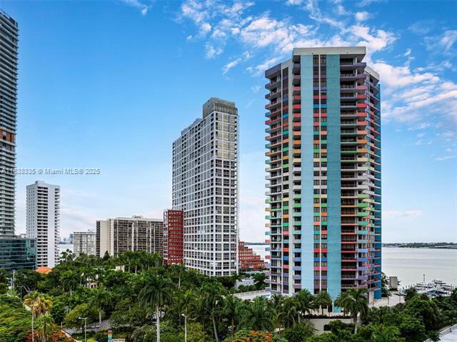 Building Photo - 1581 Brickell Ave
