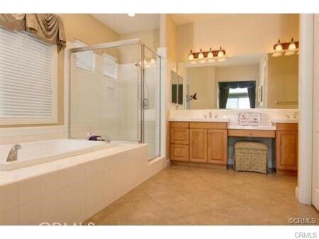 Foto del edificio - 17572 Edgewood Ln