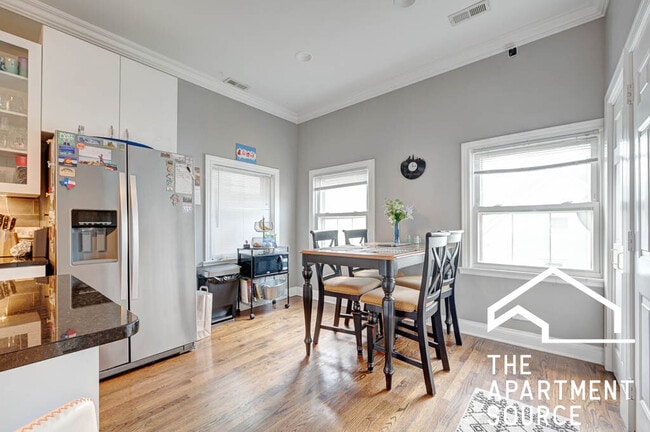 Building Photo - 1341 W Fletcher St