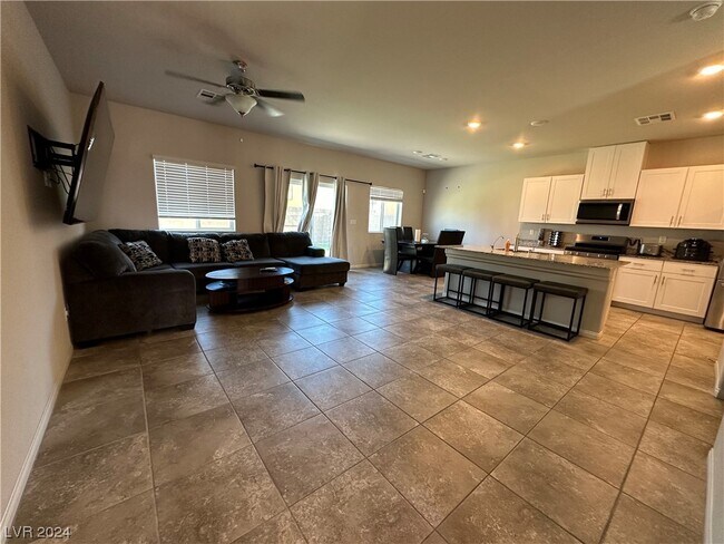 Building Photo - 9174 Rolling Sky Dr