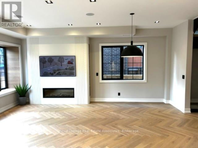 Photo du bâtiment - 1006 Garrard Ave