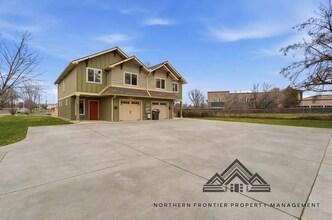 Building Photo - 218 E Whitman Dr