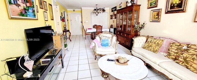 Photo - 5625 W 20th Ave Apartment