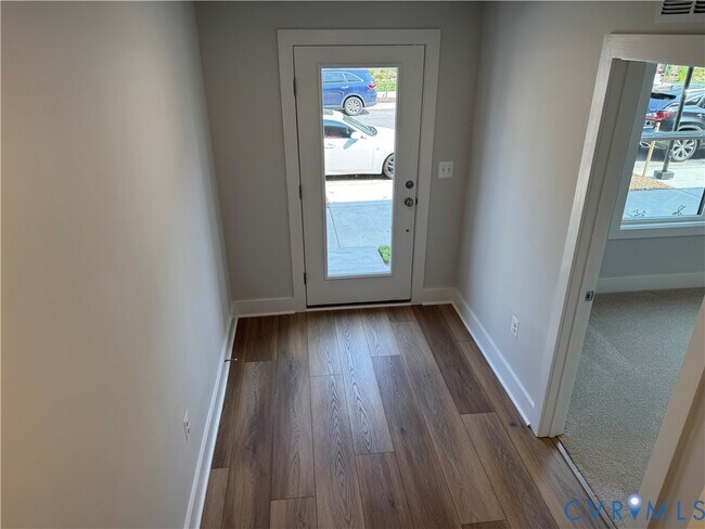 Foto del edificio - 9435 Alquist St