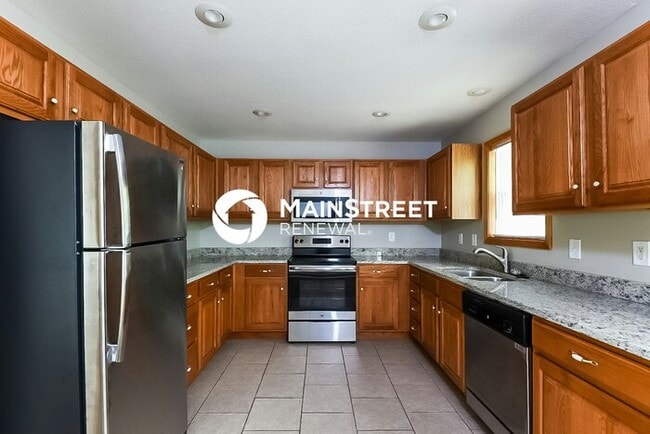 Building Photo - 4 Bedroom Pet-Friendly Home in Kearney, MO with Main Street Renewal