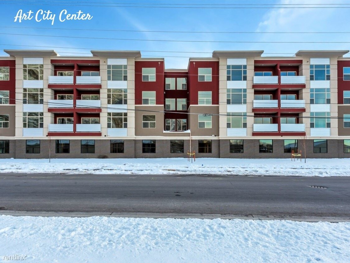 Primary Photo - 3 br, 2 bath Apartment - 77 W 900 N #207 #207