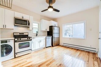 Building Photo - 100 W 17th St