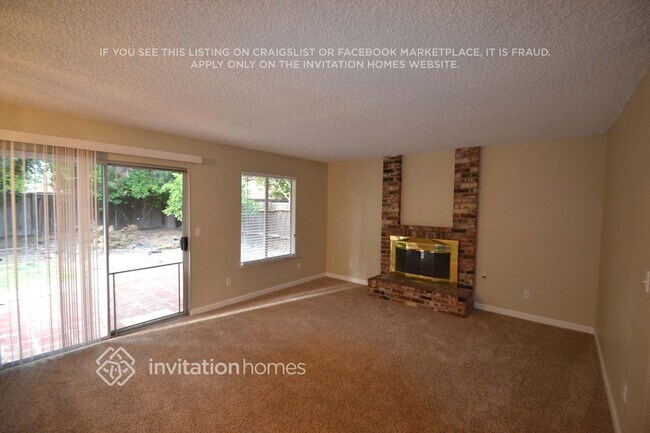 Foto del edificio - 1515 Woodland Oaks Way
