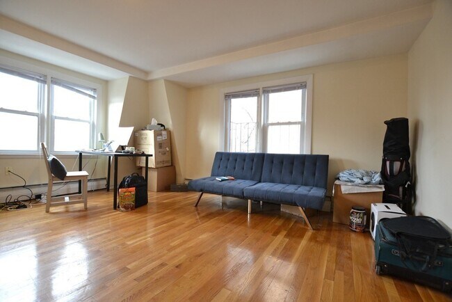 Building Photo - 278 Harvard St