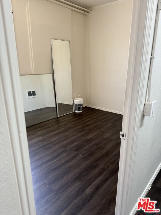 Foto del edificio - 4013 Halldale Ave