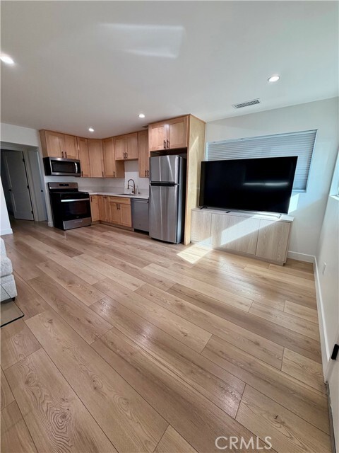 Foto del edificio - 5436 Kester Ave