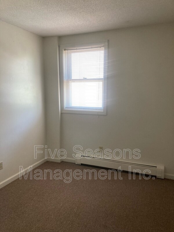 203 North Ave, Burlington, VT 05401 Condo for Rent in Burlington, VT