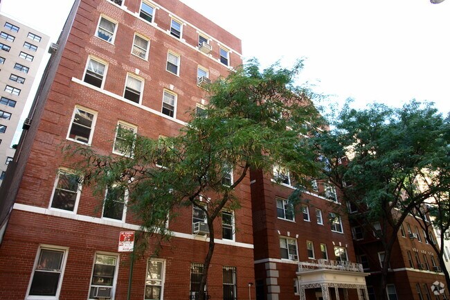 Building Photo - 310 W 55th St