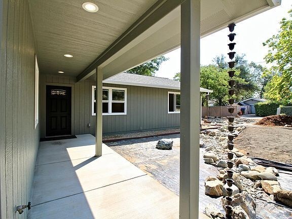 Building Photo - Sweet Home