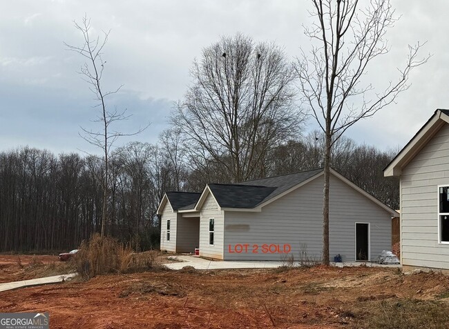 Building Photo - 114 Lyla Ln