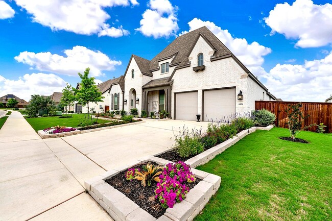 Building Photo - 6826 Hallie Lp