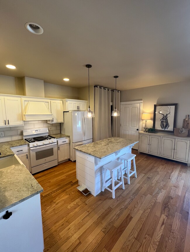 Foto del edificio - 20652 Hummingbird Ln