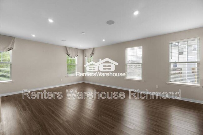 Foto del edificio - 1900 Walmart Way