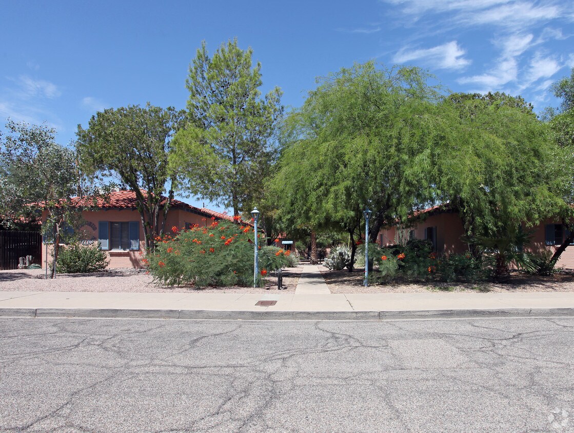 Building Photo - Forgeus Village Apartments