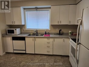 Building Photo - 612 Dundee Ave