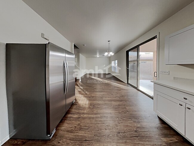 Foto del edificio - 6335 W Branham Ln