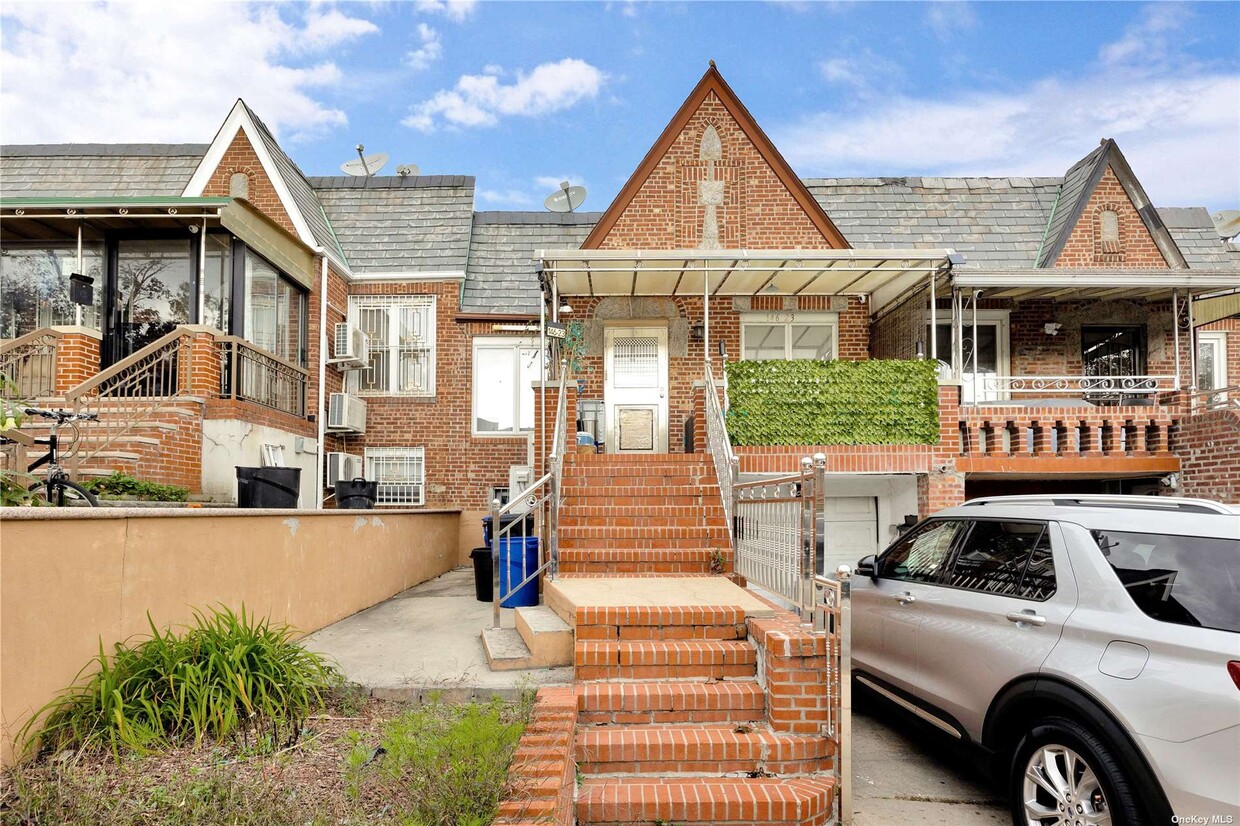 Primary Photo - 146-23-146-59 59th Ave