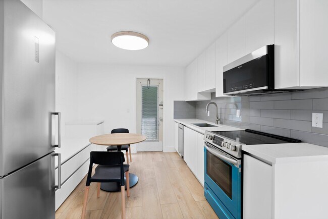 Foto del edificio - 237 NE 10th St