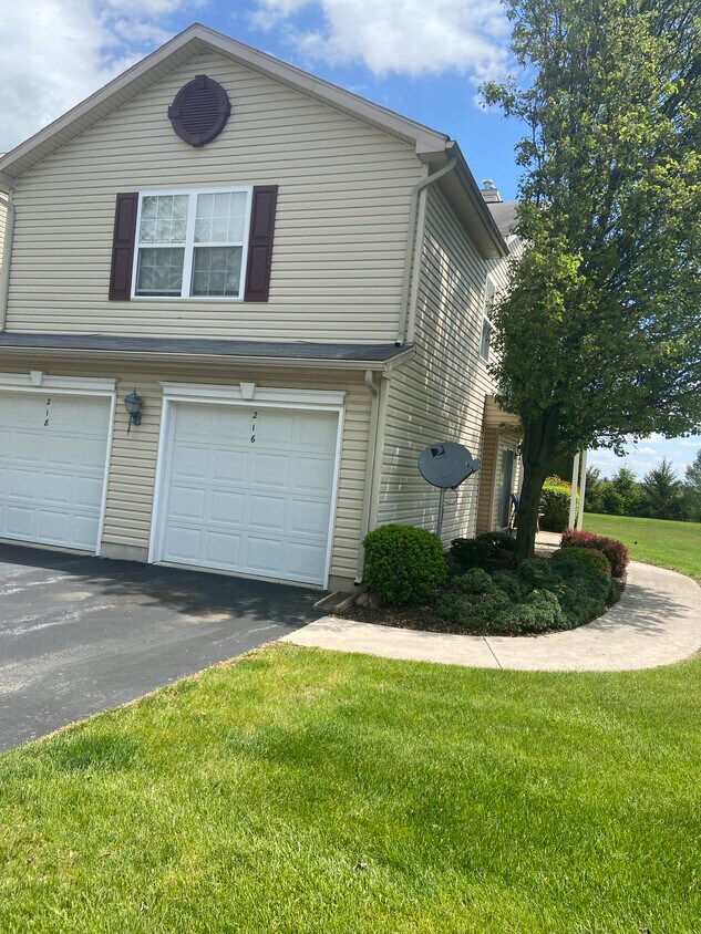 Primary Photo - 216 Sparrow Rd