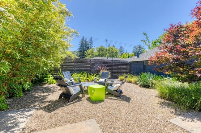 Building Photo - 1704 San Anselmo Ave