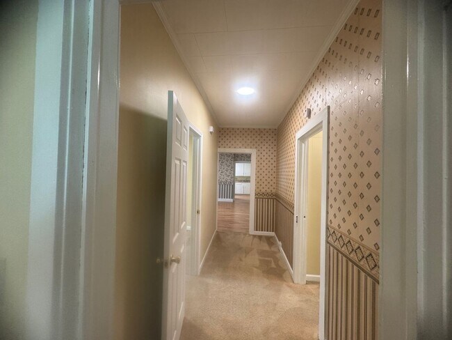 Foto del edificio - 916 N Brickyard Rd