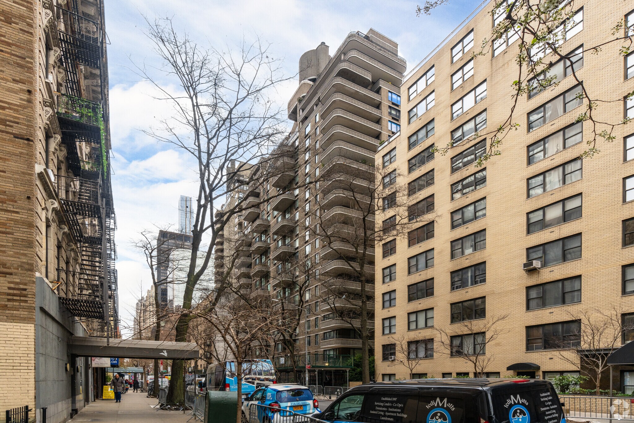 U.N. Park Condominiums