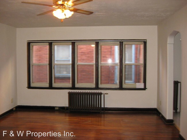 Building Photo - 1514 E Long St