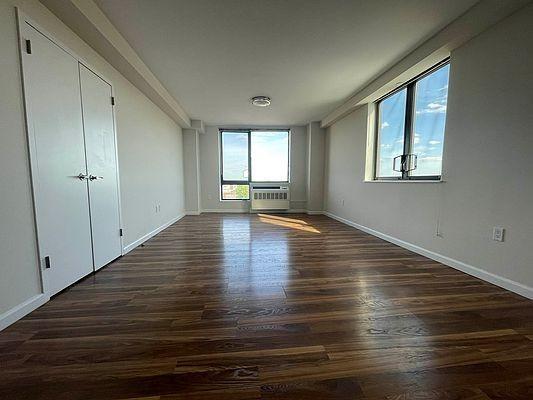 Foto principal - 1 bedroom in Bronx NY 10468