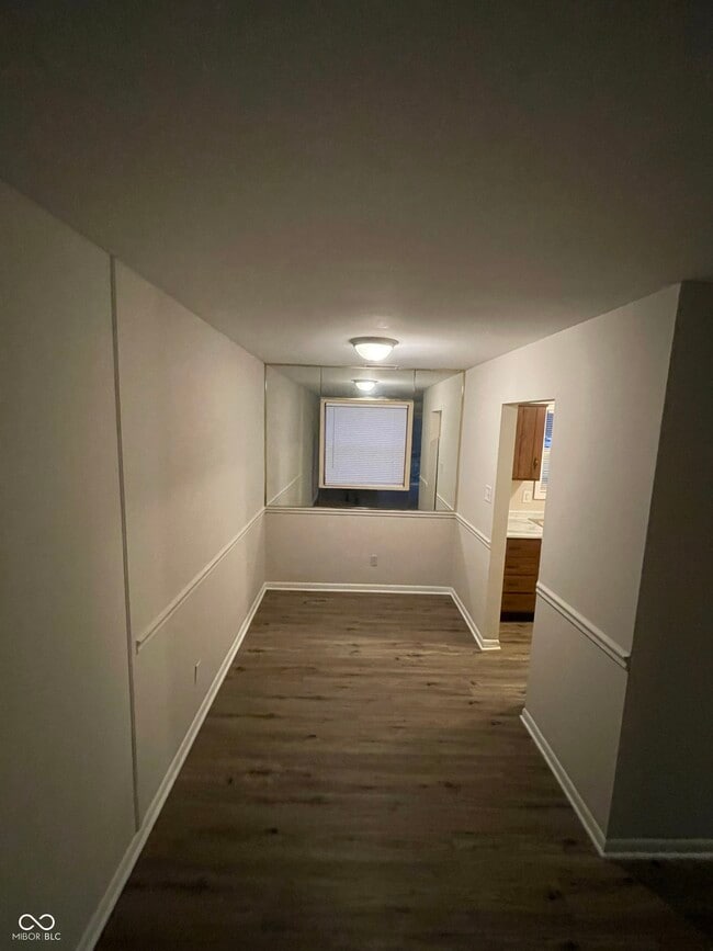 Foto del edificio - 1410 E Jefferson St