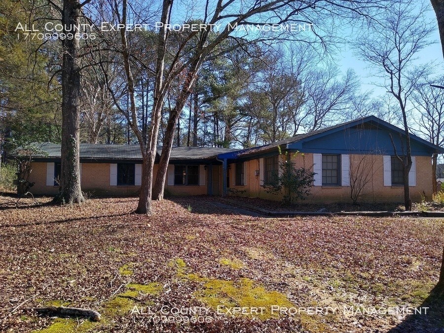 Primary Photo - Great Duplex In Norcross