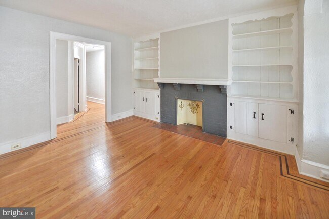 Building Photo - 217 S 47th St