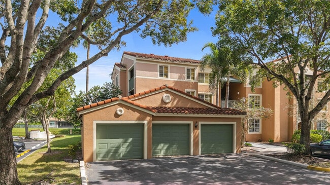 Foto del edificio - 4840 N State Rd 7