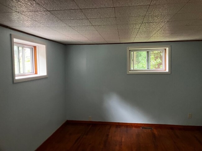 Foto del edificio - 335 Taylor Brook Rd